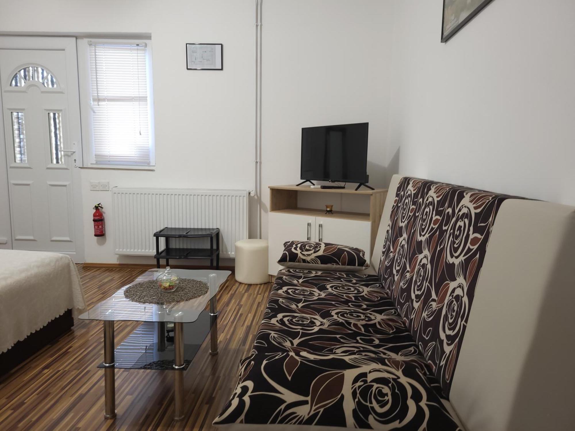 Apartment & Room Toma Smoljanac Dış mekan fotoğraf