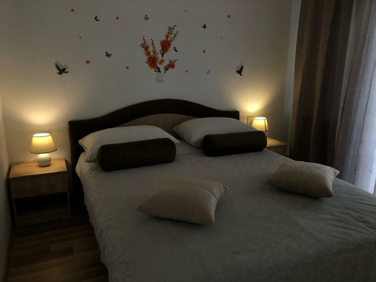 Apartment & Room Toma Smoljanac Dış mekan fotoğraf